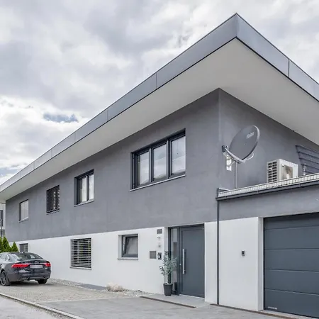 Zentral Apartman *